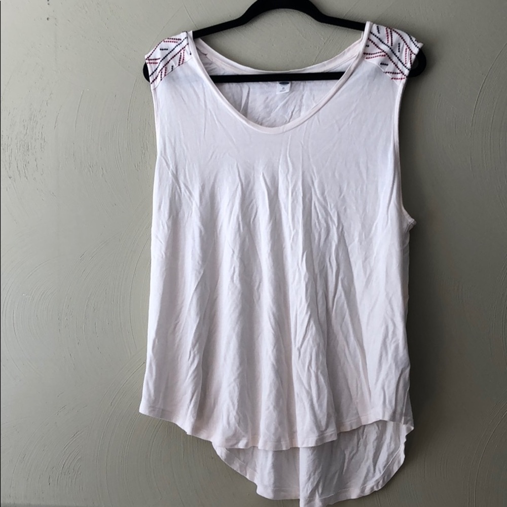 Old navy NWOT cream embroidered tank